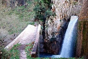 Η τοξωτή γέφυρα