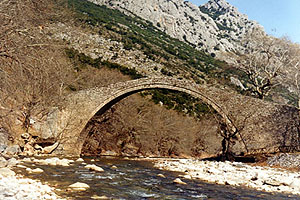 Το πετρωτό γεφύρι