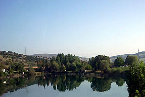 Η τεχνητή λίμνη στο Κεφαλόβρυσο