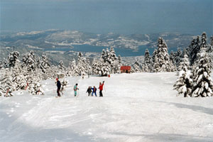 Το χιονοδρομικό κέντρο στο οροπέδιο Καραμανώλη
